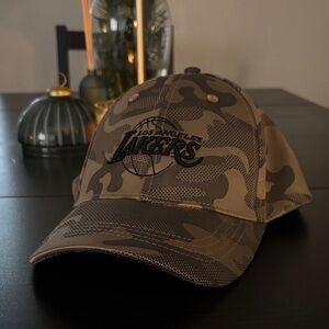 Los Angeles Lakers Camouflage Cap